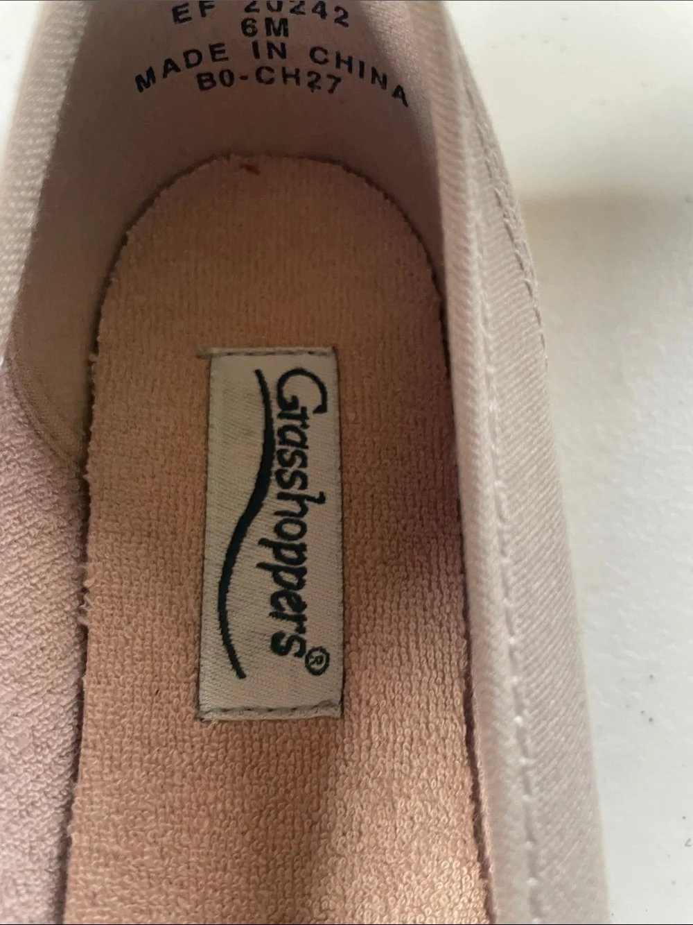 Grasshoppers Women's Slip-On Loafers in Taupe Size 6